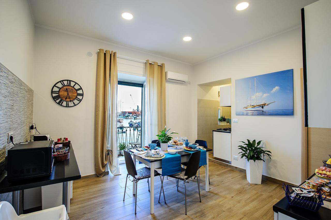 Margherita'S Apartment Salerno Exteriör bild
